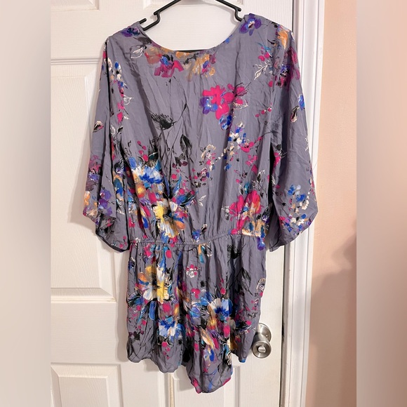 Umgee blouse medium NWT - Picture 3 of 4